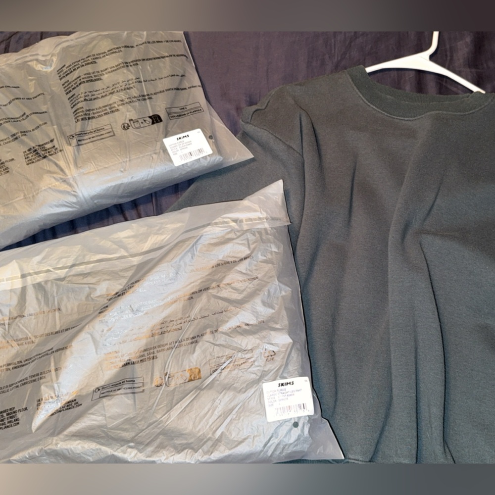 SKIMS Spruce Cotton Zip up hoodie pants Never opened Sweatshirt for reference